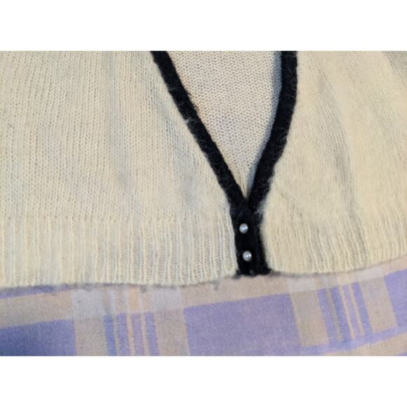 Michael Carrie Mohair Sweater Cream Black Medium Flower Silver Buttons Vintage - Picture 6 of 9